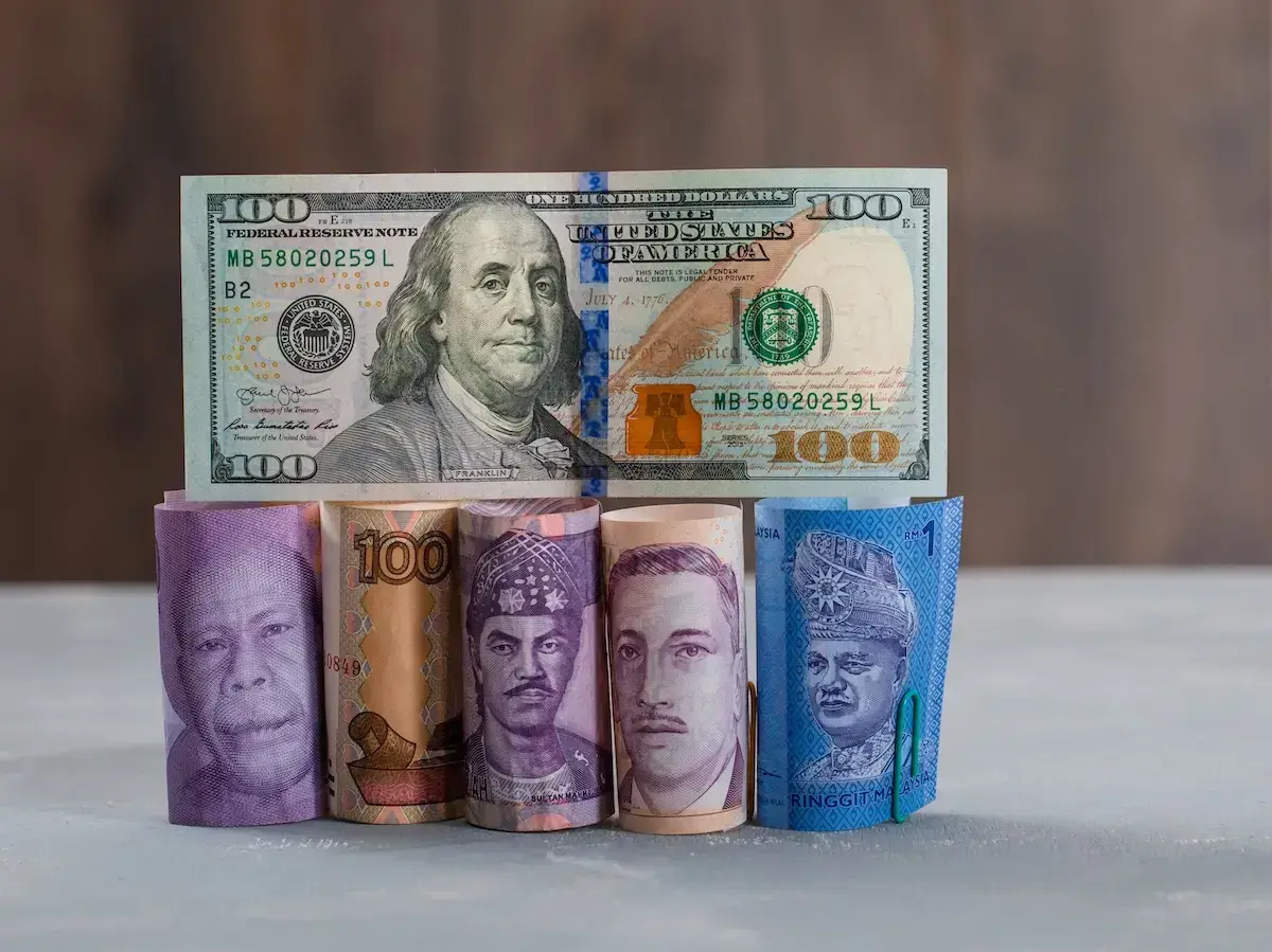 Rupiah Menguat Terhadap Dolar AS Usai Trump Tunda Tarif Impor Selama 90 Hari